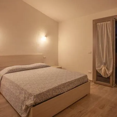 Pittulongu Sleeps 10 Pool Olbia