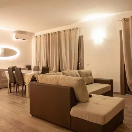 Willa Pittulongu Sleeps 10 Pool Olbia
